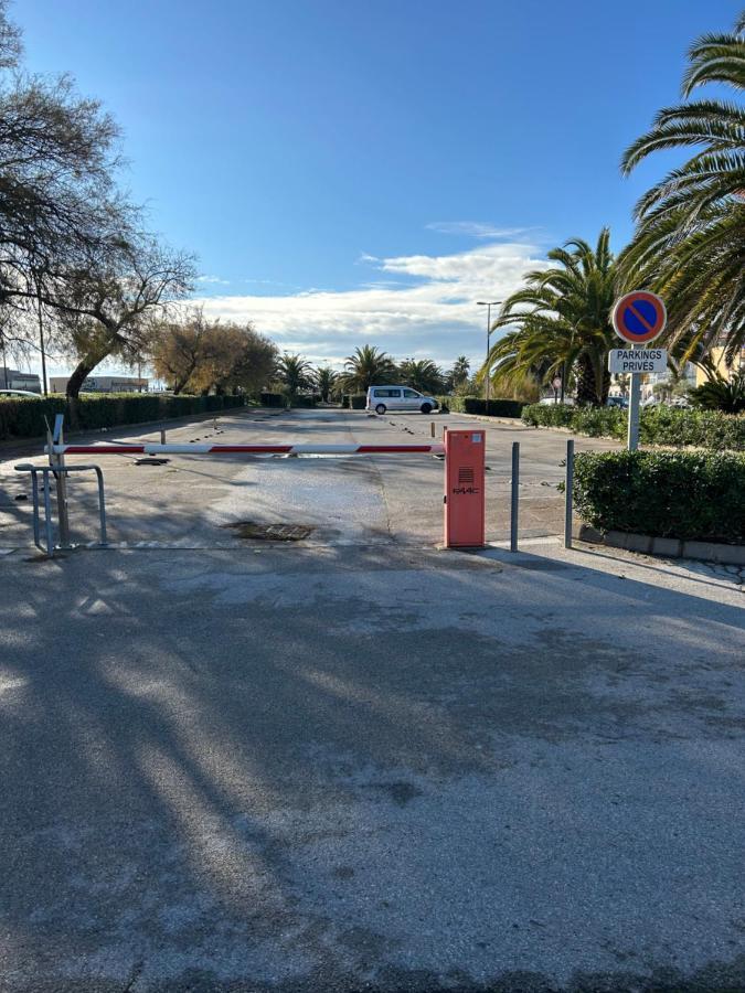 T2 A Cote De La Mer Quartier Des Quilles Sete Bagian luar foto